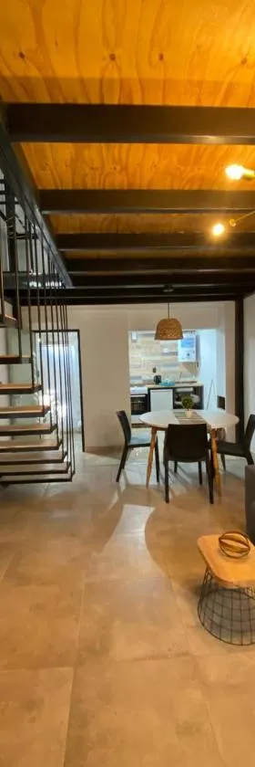 Mendoloft，位于瓜伊马延的酒店