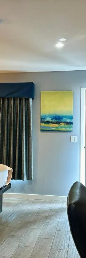 Oceanside Inn & Suites，位于奥欣赛德的酒店