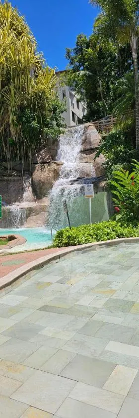 Hotel Luupi Esmeralda Apto 159 - Rio Quente GO，位于热河市的酒店