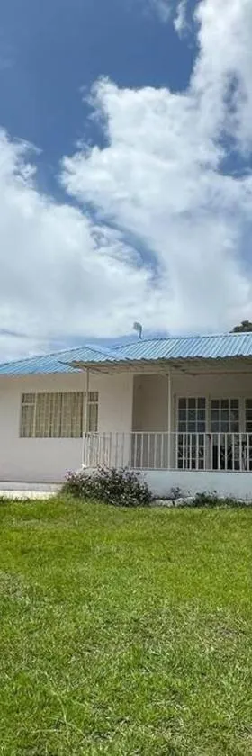 Hermosa finca en Chinauta，位于La Serena的酒店