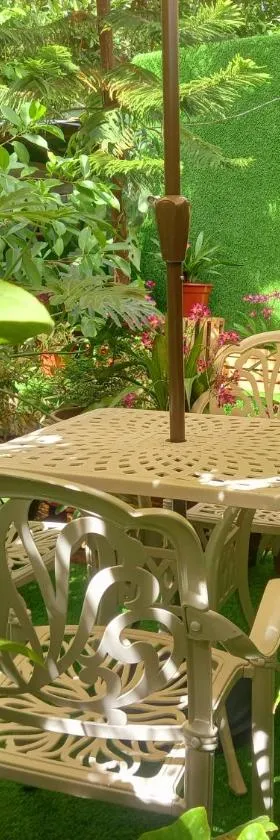 Hidden Tourist Inn，位于曼巴豪的酒店