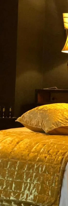 La suite des Chapitres en Champagne，位于Courmas的酒店