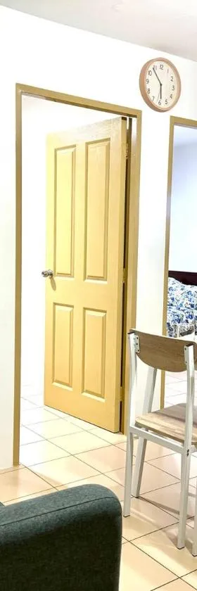 Two- Bedroom New Condo, Free Hi-Speed Wifi，位于伊洛伊洛的酒店