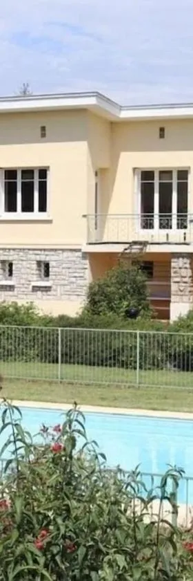 Large Relaxing Spot on the River Lot，位于Penne-dʼAgenais的酒店