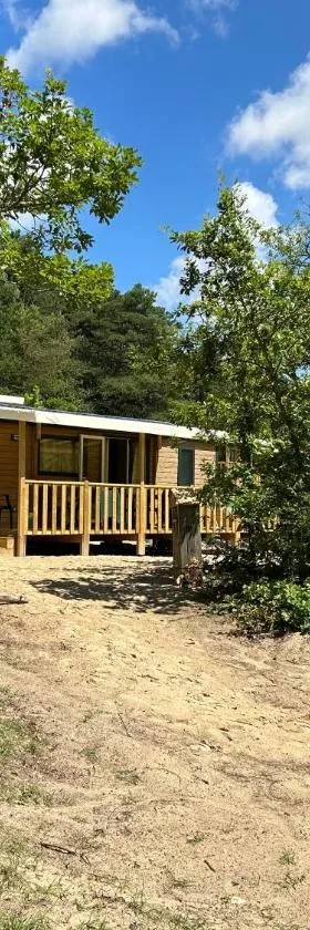 Mobil home ile de loisirs de buthiers，位于Buthiers的酒店