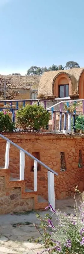 Hostal Qhana Pacha，位于Isla de la Luna的酒店