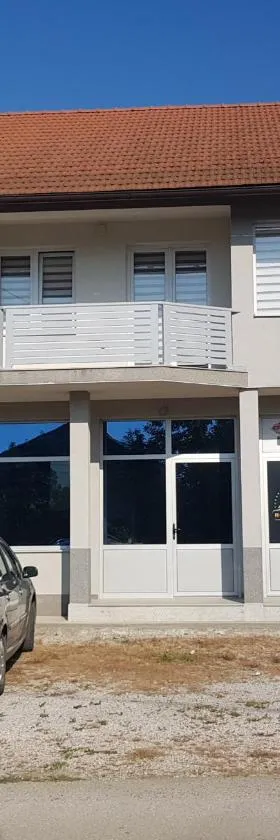 AS guesthouse，位于Krževići的酒店