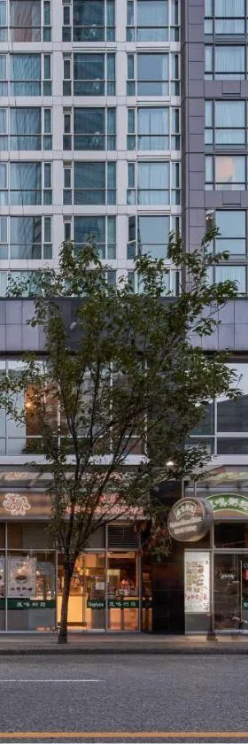Carmana Hotel & Suites，位于温哥华的酒店