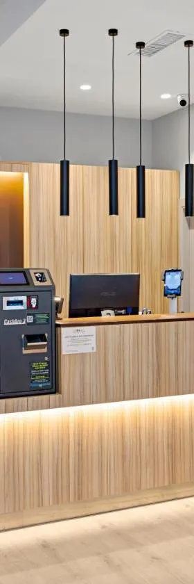 B&B HOTEL Logroño Las Cañas，位于比亚纳的酒店