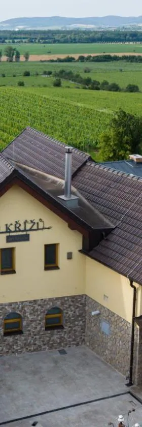 Vinný sklep u Křížů，位于Milotice的酒店