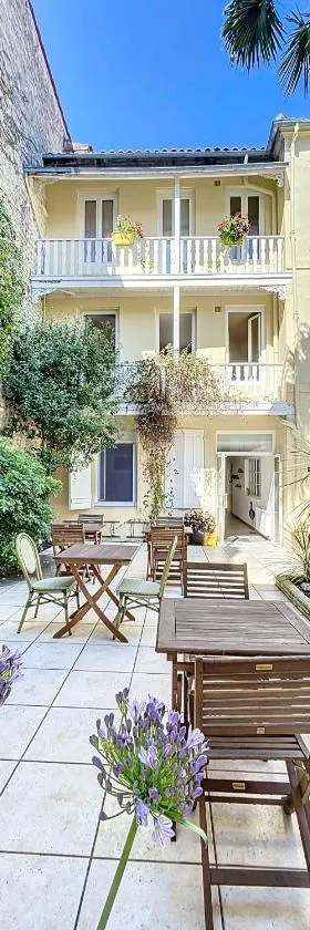 The Originals Boutique, Hôtel Roca-Fortis, Rochefort，位于罗什福尔的酒店