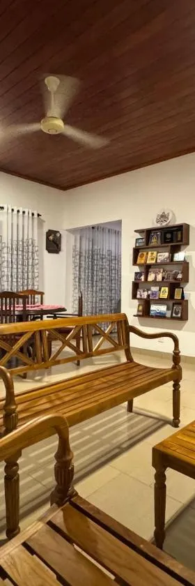 Win Min Accommodation，位于Homagama的酒店