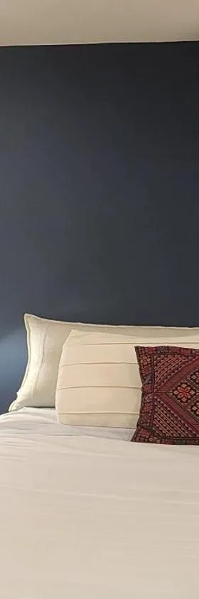 Private Studio Close to Downtown Rhinebeck，位于莱茵贝克的酒店