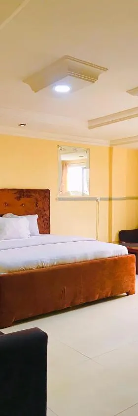 Our Home Suites，位于伊凯贾的酒店