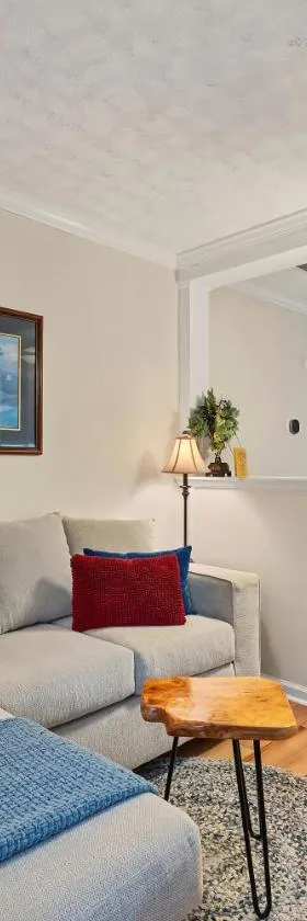The Cottage at Knollwood Manor，位于南派恩斯的酒店