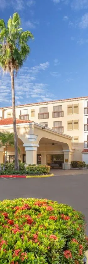 Holiday Inn & Suites Boca Raton - North，位于布卡拉顿的酒店