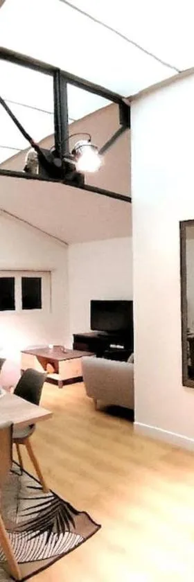 Loft proche CDG 6 pers, Parc Expo avec parking，位于维勒帕里西的酒店