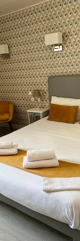 Hotel du Nord - Ville-Haute，位于圣弗卢尔的酒店