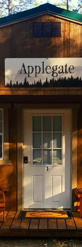 Applegate Cabin 2，位于O'Brien的酒店