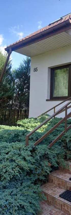 "Ukryty w tujach" dom na wyłączność 6-14 osób，位于缅济热茨的酒店