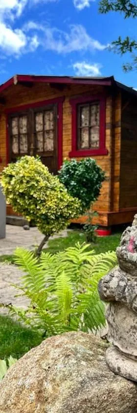 Chalet dans notre jardin，位于帕里涅的酒店