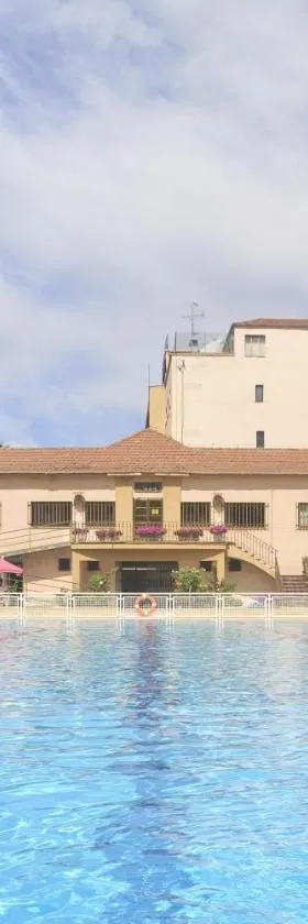Crisol Regio，位于托尔梅斯河畔圣马尔塔的酒店
