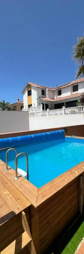 Chalet piscina privada max 26º Jardín, tranquilidad，位于加拉奇科的酒店