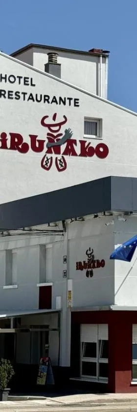 Hostal Restaurante Iruñako，位于布尔戈斯的酒店