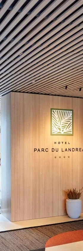 Hôtel Parc du Landreau，位于莱塞比耶的酒店
