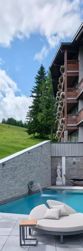 Hotel Wulfenia 4S - Adults Only，位于索内纳尔佩·纳斯费尔德的酒店