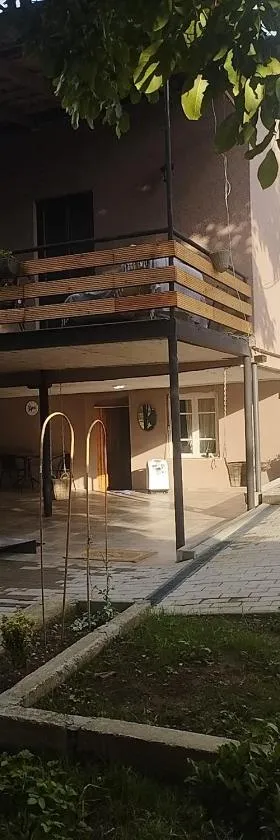 guest house MyOni，位于Oni的酒店