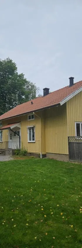 Örnsro Boende och Ställplatser，位于斯卡拉的酒店