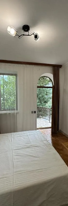 EleGaya Guest house，位于伊杰万的酒店