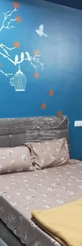 Honest Deluxe Room，位于Garudeshwar的酒店