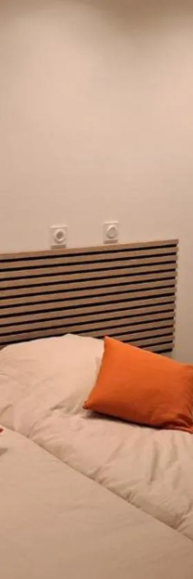 La maison d'à côté Chambre 2，位于Cuise-la-Motte的酒店