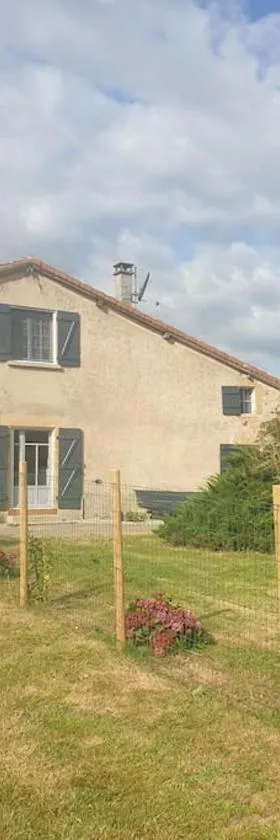 Gîte le temps de vivre，位于Pressac的酒店