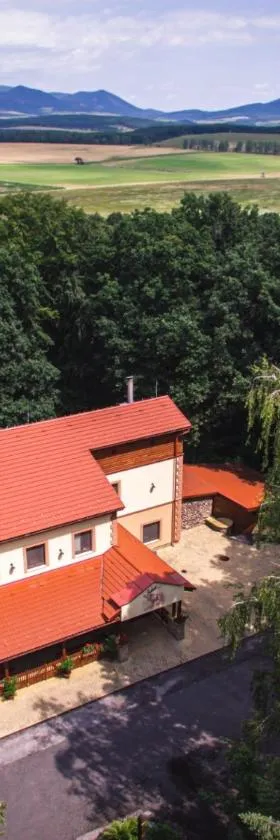 Senyői Vendégház，位于Bózsva的酒店