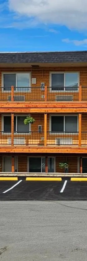 Eagle River Lodge，位于Eagle River的酒店