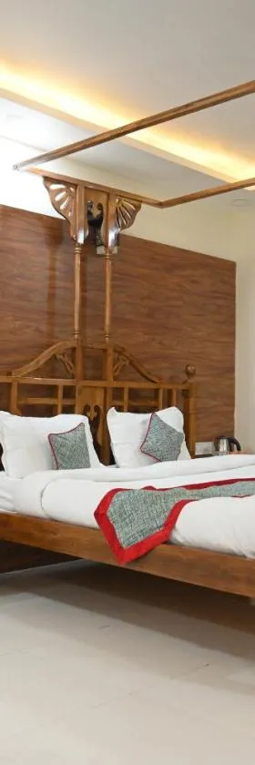 Orchha Club and Resort - OCR，位于奥拉奇哈的酒店
