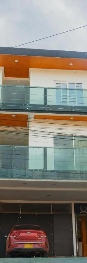 Hotel Cima Real，位于阿劳卡的酒店