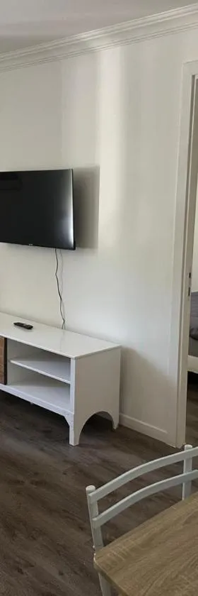 Appartement T2，位于Randens的酒店