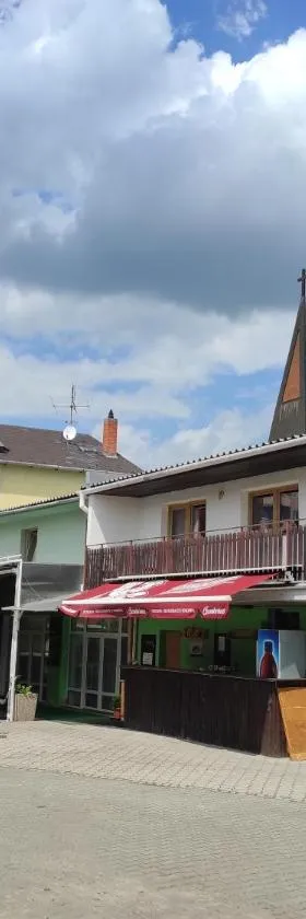 Penzion a restaurace U Knoppa，位于奥帕瓦的酒店