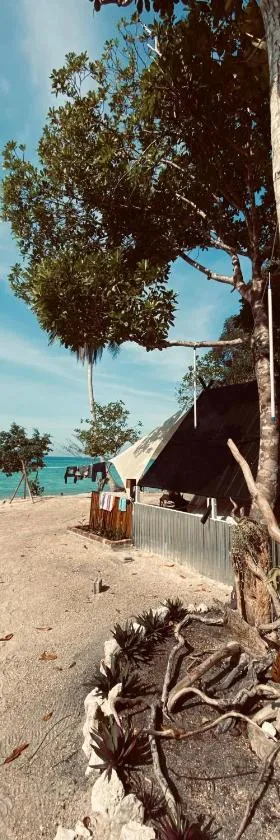 Juita Glamping Perhentian island，位于停泊岛的酒店