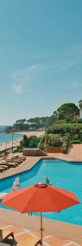 Rigat Park & Spa Hotel - Adults Recommended，位于罗列特海岸的酒店