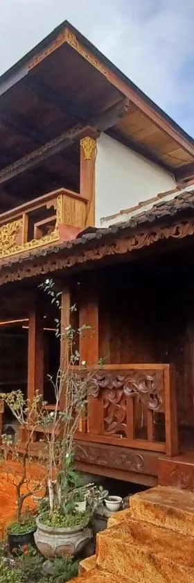 Bujak Permai Villa Matahari Lombok NTB，位于普拉亚的酒店