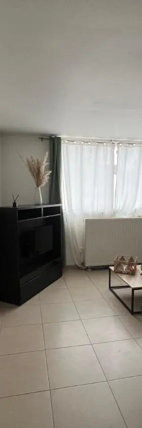 Agréable appartement proche de disney，位于尚特洛普恩布里的酒店