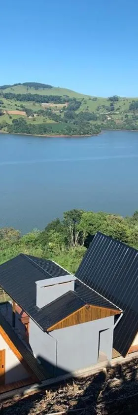 Chalés Paraíso do Lago，位于伊塔的酒店