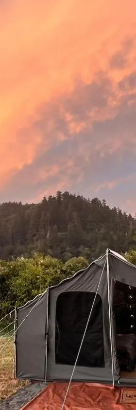 Vista Glamping Tent，位于克拉马斯的酒店