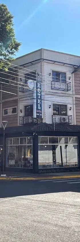 Hotel Gaucha，位于瓜伊拉的酒店