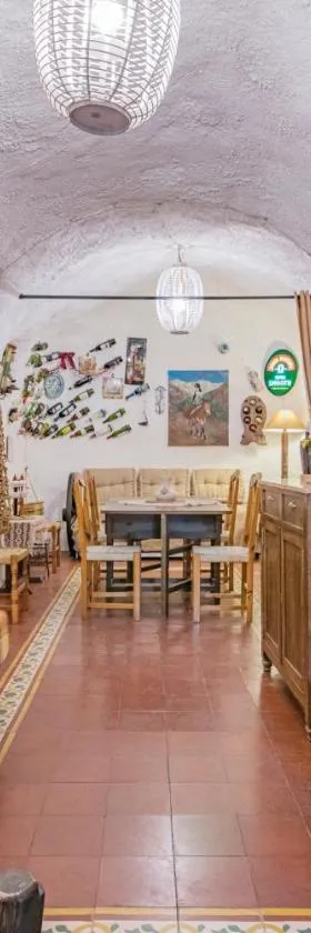 Cueva D'Antonio，位于莫纳奇尔的酒店